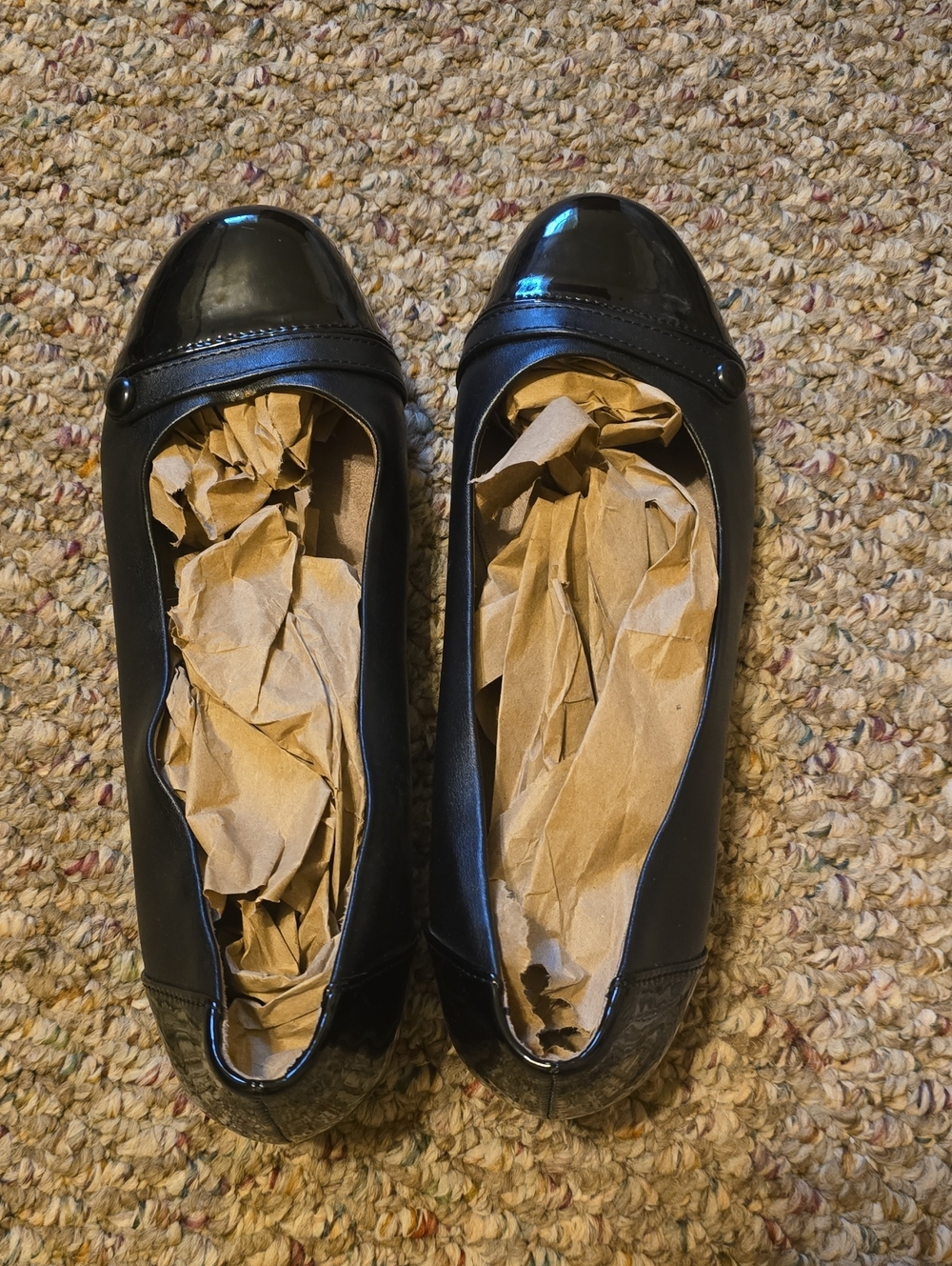 Life Stride Black Cap-Toe Ballet Flats